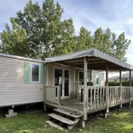 Campsite Camping 4 Etoiles - Piscine - Efchad Villeneuve-en-Retz