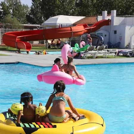 Camping 4 Etoiles - Piscine - Efchad *